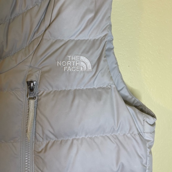 The North Face Vest Size: M - Picture 9 of 12
